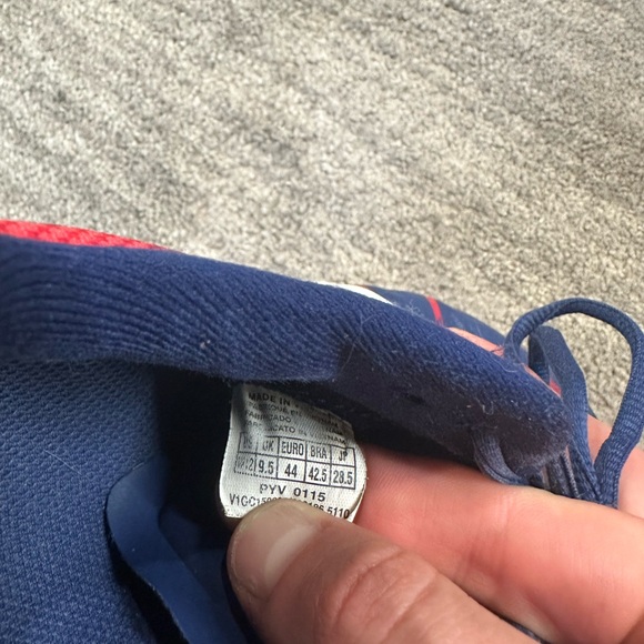 Mizuno Volleyball Shoes (Sz 12) - Picture 7 of 7